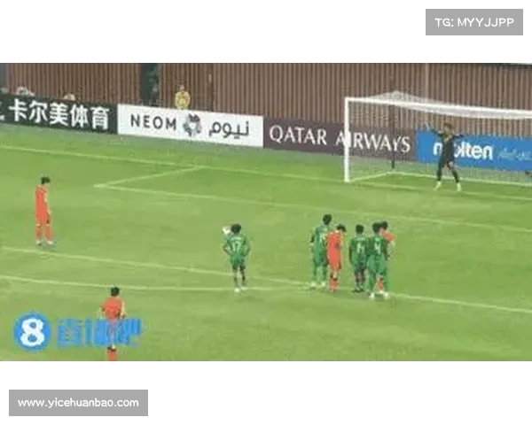 守门员扑点球技巧解析：三种有效判断方向的方法与应用